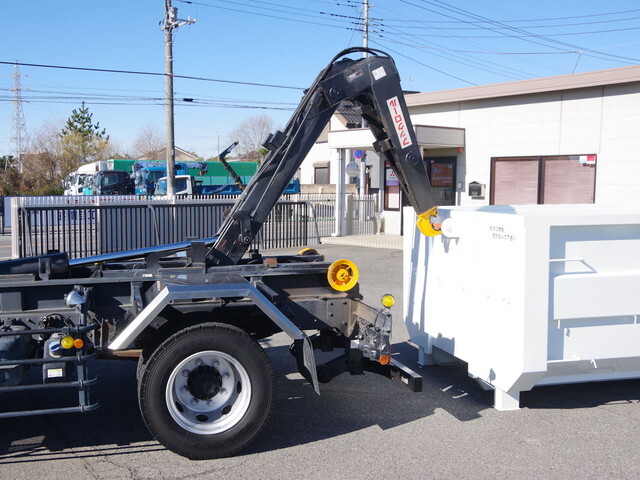 三菱ふそうファイターコンテナ専用車増トン（6t・8t）[写真14]