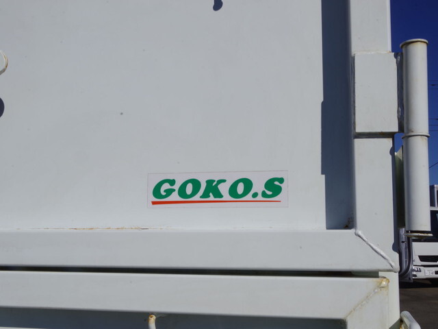 三菱ふそうファイターコンテナ専用車増トン（6t・8t）[写真24]