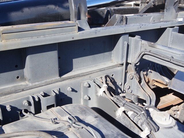 三菱ふそうファイターコンテナ専用車増トン（6t・8t）[写真07]