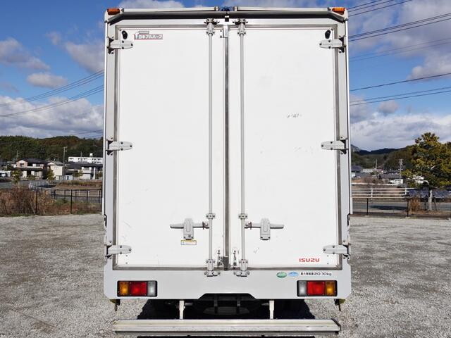 いすゞエルフアルミウイング小型（2t・3t）[写真02]