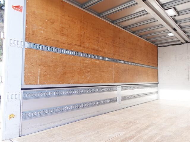 日野レンジャーアルミウイング中型（4t）[写真10]