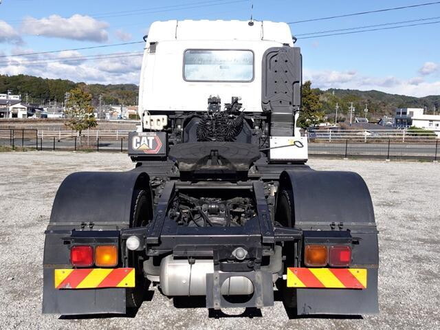 いすゞギガトレーラーヘッド（トラクターヘッド）大型（10t）[写真08]