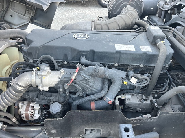 UDトラックスクオンアルミウイング大型（10t）[写真12]