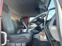 UDトラックスクオンアルミウイング大型（10t）[写真13]