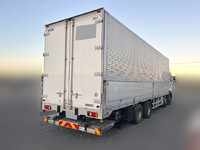 UDトラックスクオンアルミウイング大型（10t）[写真02]