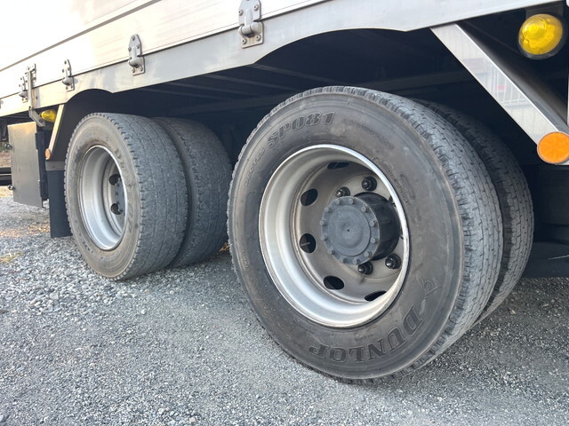 UDトラックスクオンアルミウイング大型（10t）[写真05]