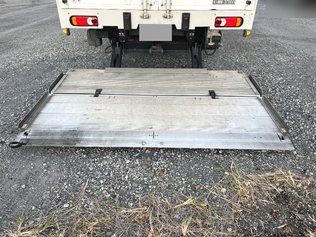 UDトラックスクオンアルミウイング大型（10t）[写真08]