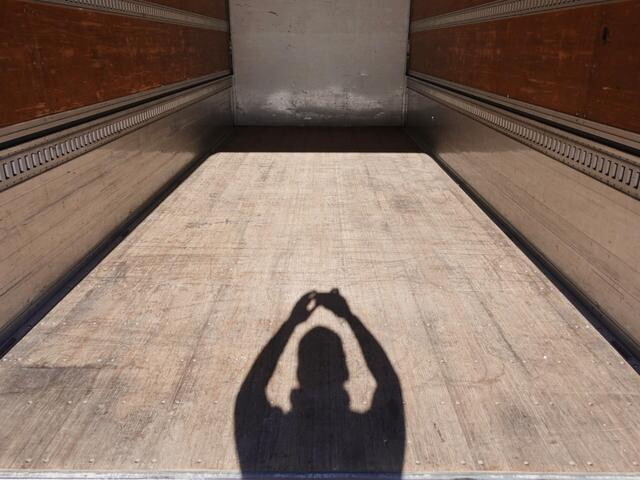 いすゞフォワードアルミウイング中型（4t）[写真13]