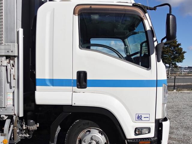 いすゞフォワードアルミウイング中型（4t）[写真06]