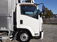 いすゞフォワードアルミウイング中型（4t）[写真08]