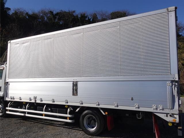 いすゞフォワードアルミウイング中型（4t）[写真09]