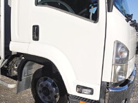 いすゞフォワードアルミウイング中型（4t）[写真06]