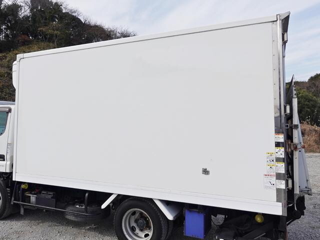 三菱ふそうキャンター冷凍車（冷蔵車）小型（2t・3t）[写真10]
