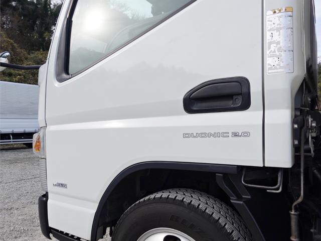 三菱ふそうキャンター冷凍車（冷蔵車）小型（2t・3t）[写真12]