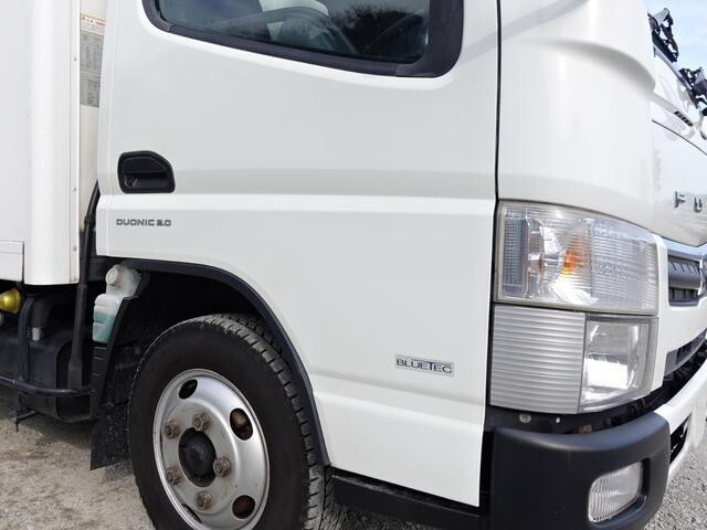 三菱ふそうキャンター冷凍車（冷蔵車）小型（2t・3t）[写真06]