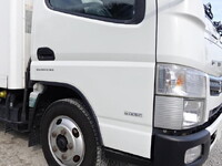 三菱ふそうキャンター冷凍車（冷蔵車）小型（2t・3t）[写真07]