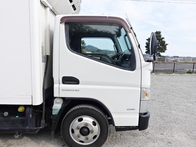 三菱ふそうキャンター冷凍車（冷蔵車）小型（2t・3t）[写真07]