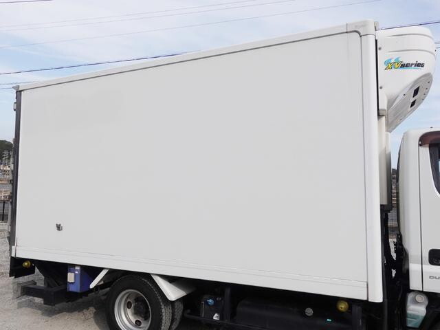 三菱ふそうキャンター冷凍車（冷蔵車）小型（2t・3t）[写真08]