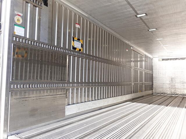 いすゞギガ冷凍車（冷蔵車）大型（10t）[写真10]