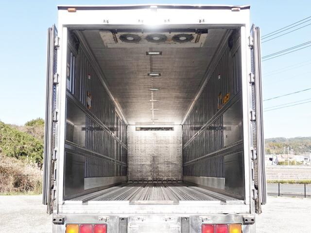 いすゞギガ冷凍車（冷蔵車）大型（10t）[写真09]