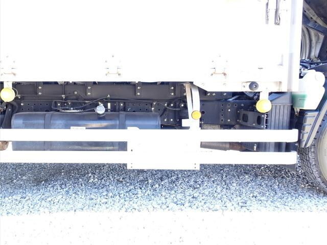 三菱ふそうキャンターアルミウイング小型（2t・3t）[写真18]