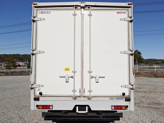 三菱ふそうキャンターアルミウイング小型（2t・3t）[写真02]