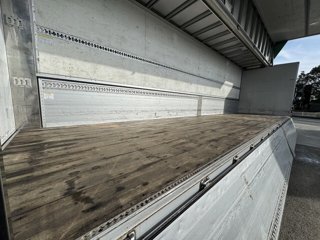 日野プロフィアアルミウイング大型（10t）[写真24]