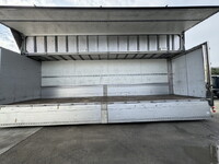 日野プロフィアアルミウイング大型（10t）[写真26]