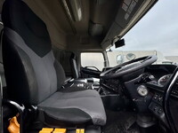 日野プロフィアアルミウイング大型（10t）[写真09]