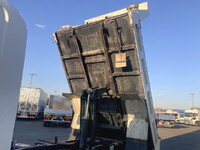 日野レンジャーダンプ中型（4t）[写真18]