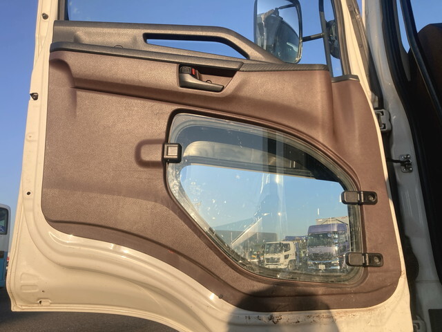 日野レンジャーダンプ中型（4t）[写真28]