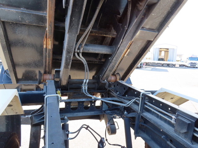 日野レンジャーコンテナ専用車中型（4t）[写真37]