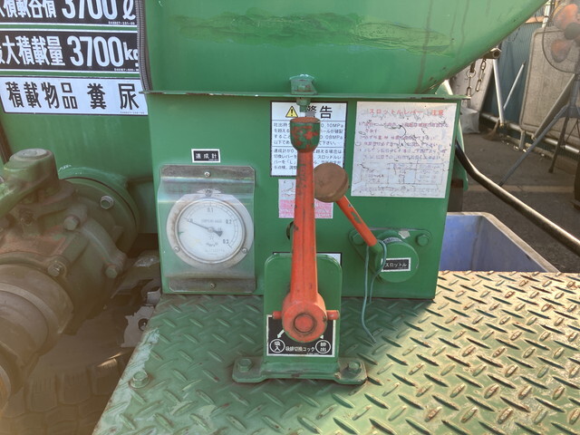 いすゞエルフバキュームカー小型（2t・3t）[写真14]