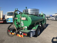 いすゞエルフバキュームカー小型（2t・3t）[写真02]