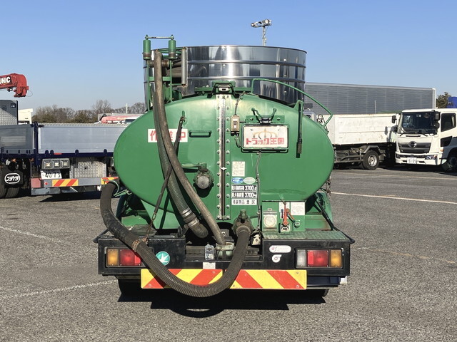 いすゞエルフバキュームカー小型（2t・3t）[写真09]