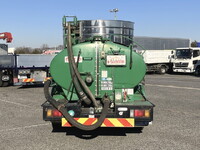 いすゞエルフバキュームカー小型（2t・3t）[写真10]