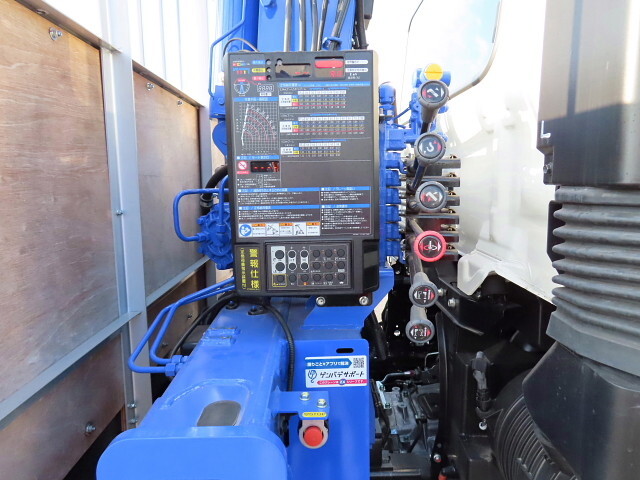 日野レンジャークレーン4段増トン（6t・8t）[写真31]