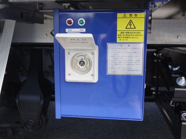 三菱ふそうファイター冷凍車（冷蔵車）中型（4t）[写真18]