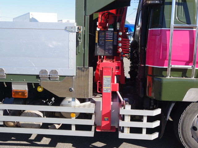 三菱ふそうファイタークレーン4段増トン（6t・8t）[写真12]