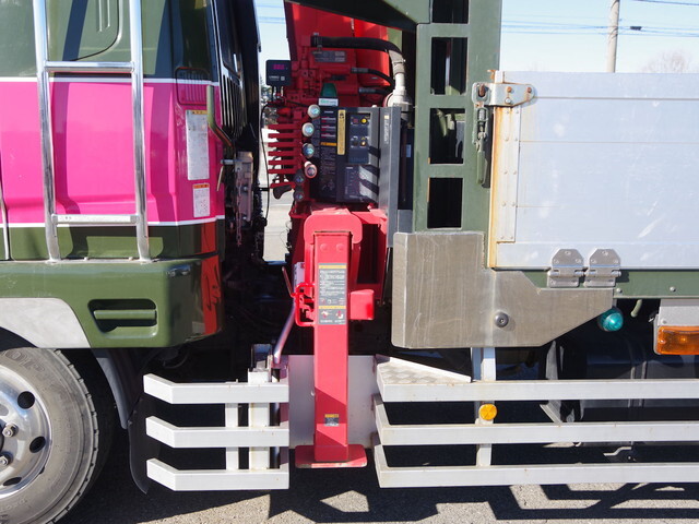 三菱ふそうファイタークレーン4段増トン（6t・8t）[写真13]