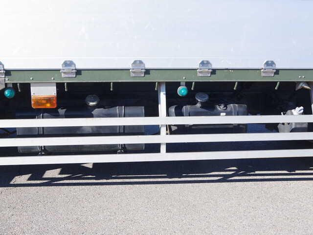 三菱ふそうファイタークレーン4段増トン（6t・8t）[写真18]