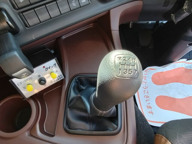 日野プロフィア深ダンプ（土砂禁ダンプ）大型（10t）[写真24]