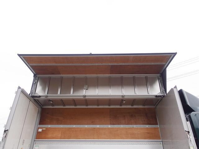 いすゞフォワードアルミウイング中型（4t）[写真08]