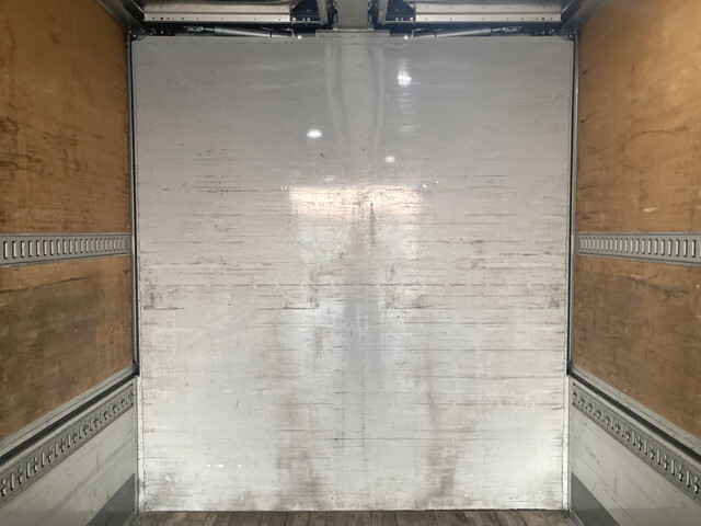 UDトラックスクオンアルミウイング大型（10t）[写真16]