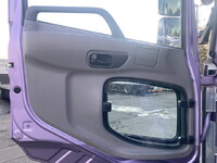 UDトラックスクオンアルミウイング大型（10t）[写真29]