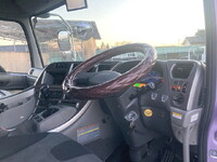 UDトラックスクオンアルミウイング大型（10t）[写真34]