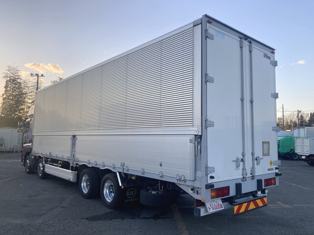 UDトラックスクオンアルミウイング大型（10t）[写真04]