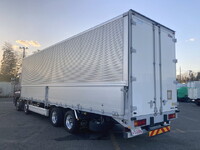 UDトラックスクオンアルミウイング大型（10t）[写真05]