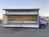 UDトラックスクオンアルミウイング大型（10t）[写真08]