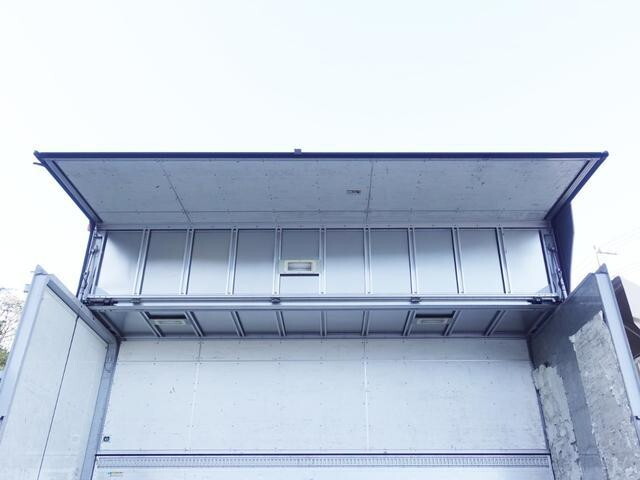 三菱ふそうファイターアルミウイング中型（4t）[写真08]